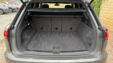 Volkswagen Touareg 3.0 V6 TDI 4Motion Black Edition 5dr Tip Auto Diesel Estate